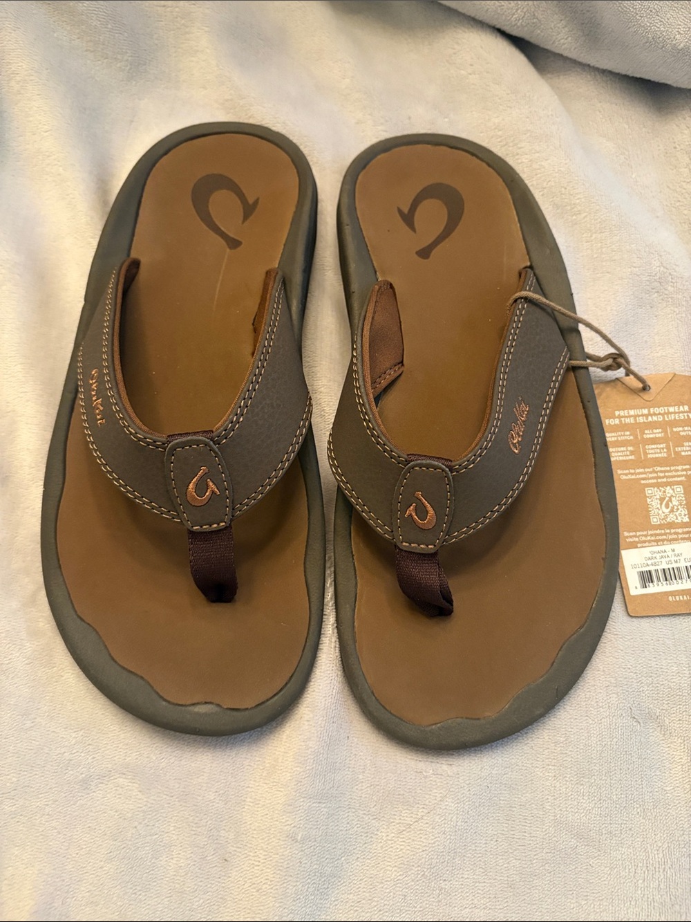 OluKai Men's Brown and Gray Leather Flip-Flops